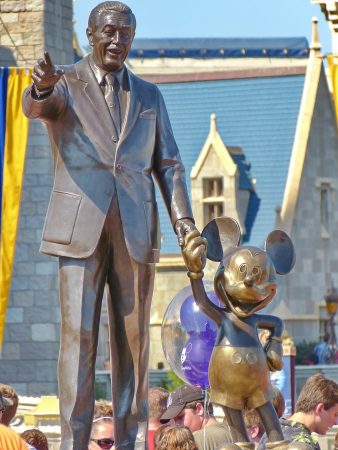 Walt Disney: la fabbrica dei sogni compie 100 anni