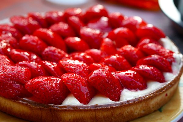 Torta deliziosa alle fragoline di bosco