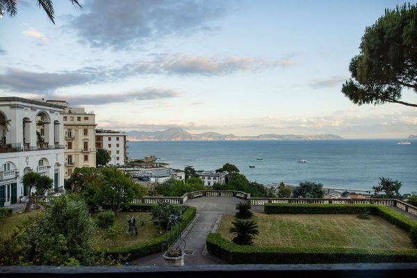 Palazzo Belvedere: una terrazza sul Golfo di Napoli